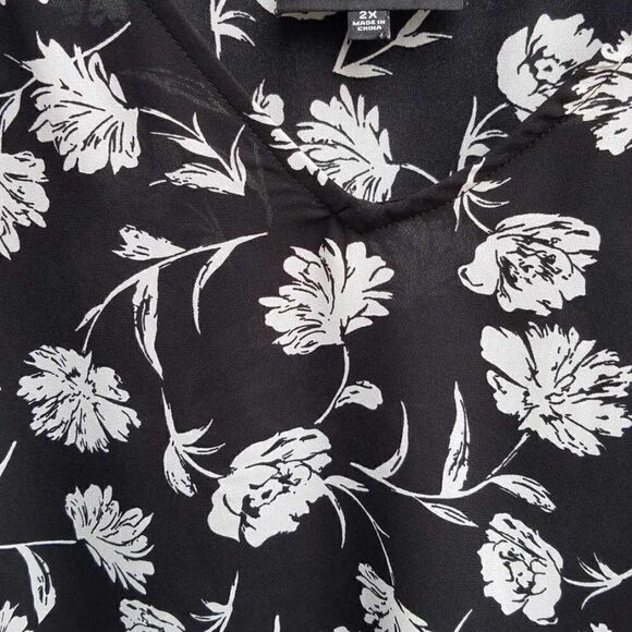 Premise Woman Black White Floral V Neck Blouse Bell Sleeves size 1X - Picture 9 of 11